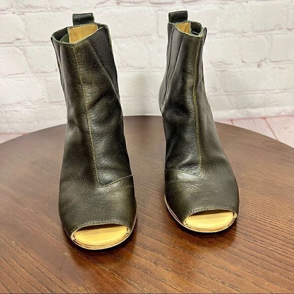 s-l400.jpg MAISON MARTIN MARGIELA open toe Leather ankle Booties 7 GUC